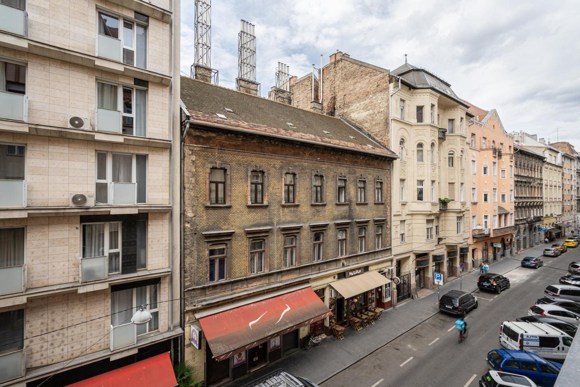 A13 Apartment *